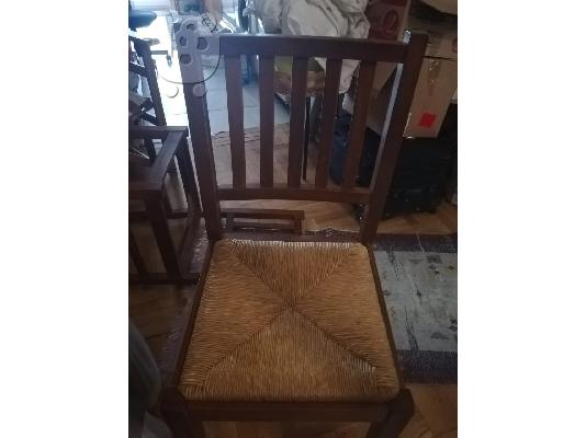 PoulaTo: Πωλούνται 2 καρέκλες